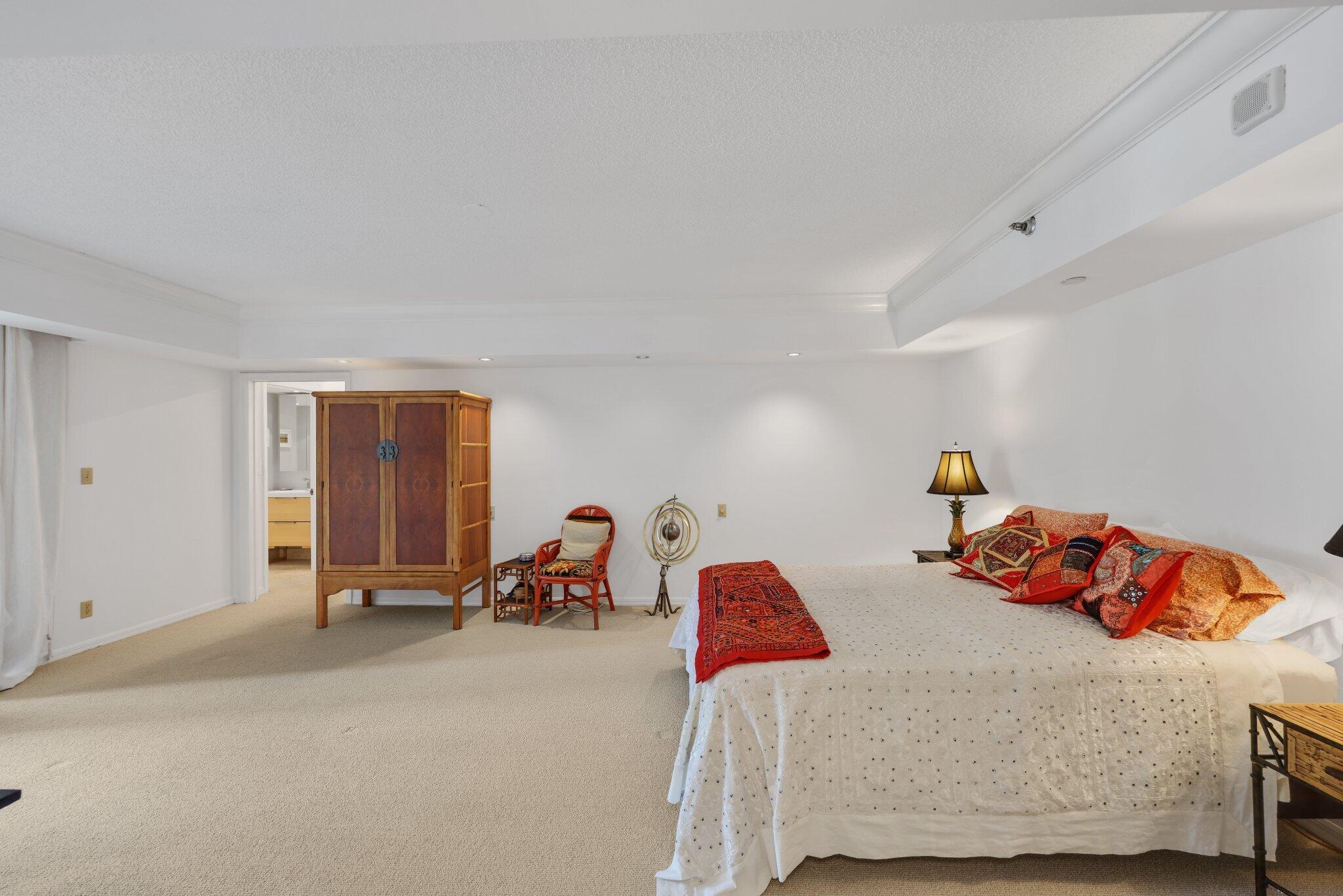 MIZNER COURT CONDO - Residential