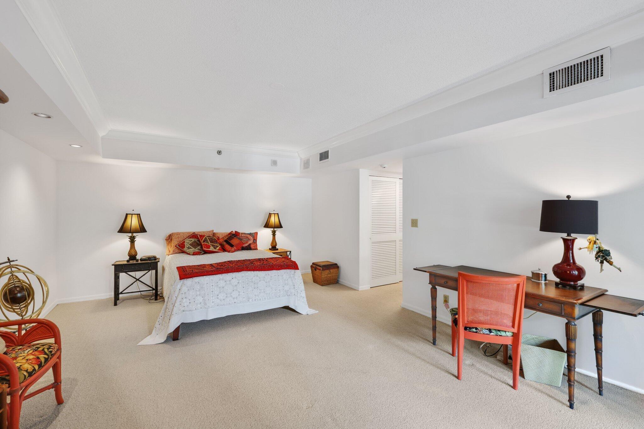 MIZNER COURT CONDO - Residential