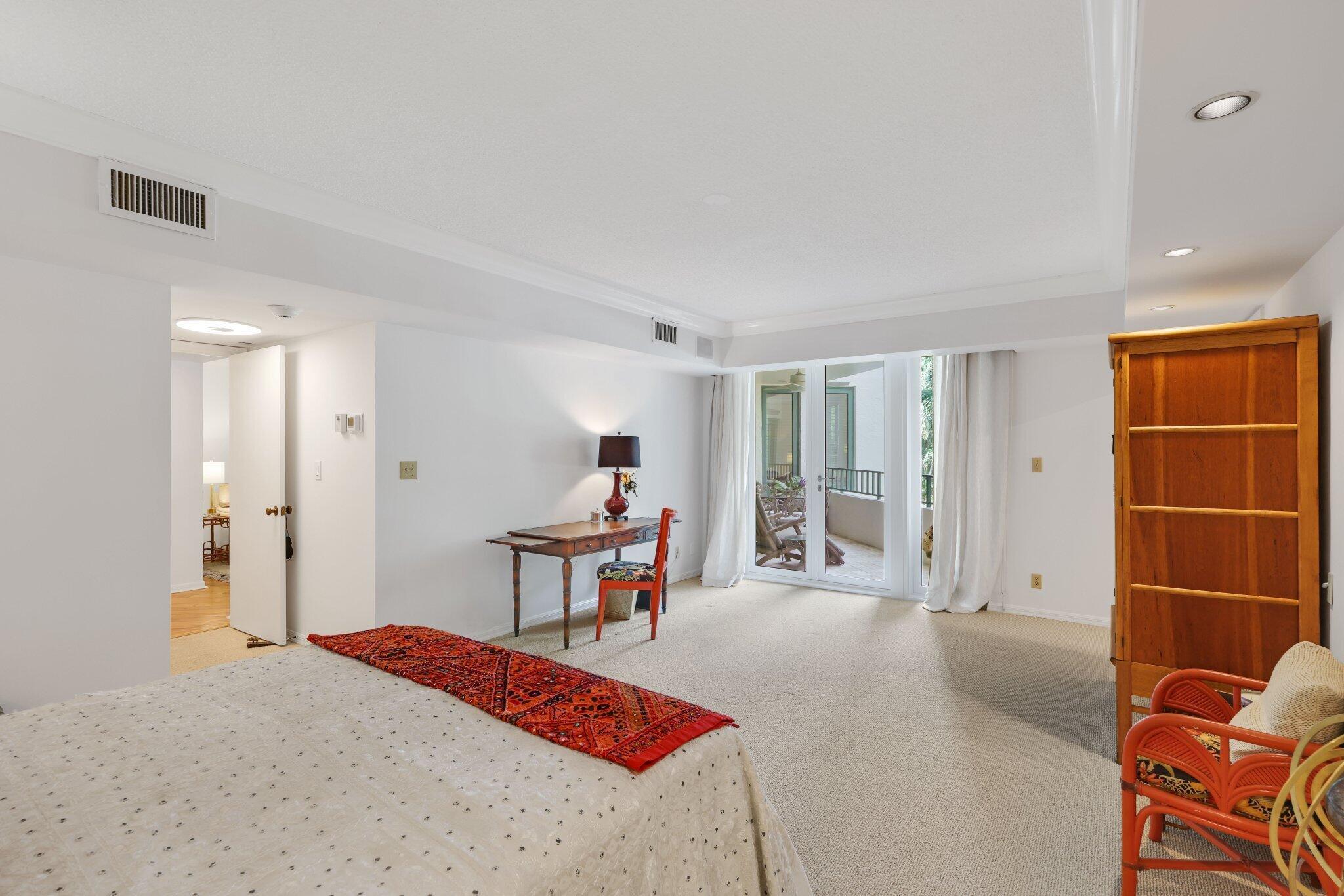 MIZNER COURT CONDO - Residential