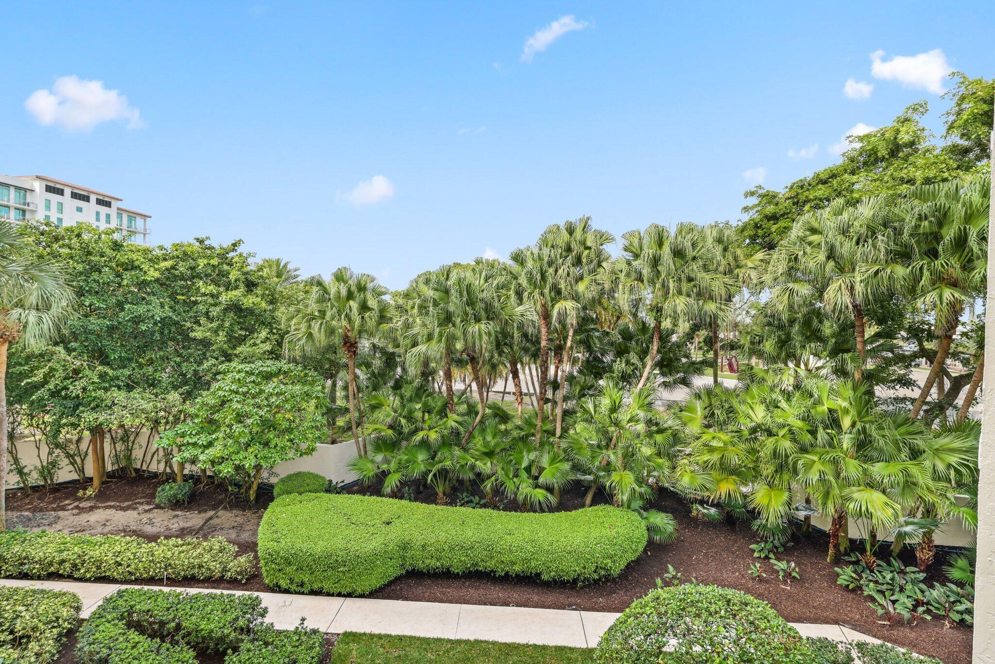 MIZNER COURT CONDO - Residential