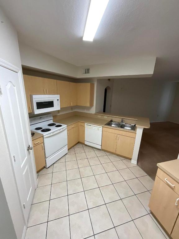 THE BELMONT II AT ST LUCIE WEST, A CONDOMINIUM - Residential Lease