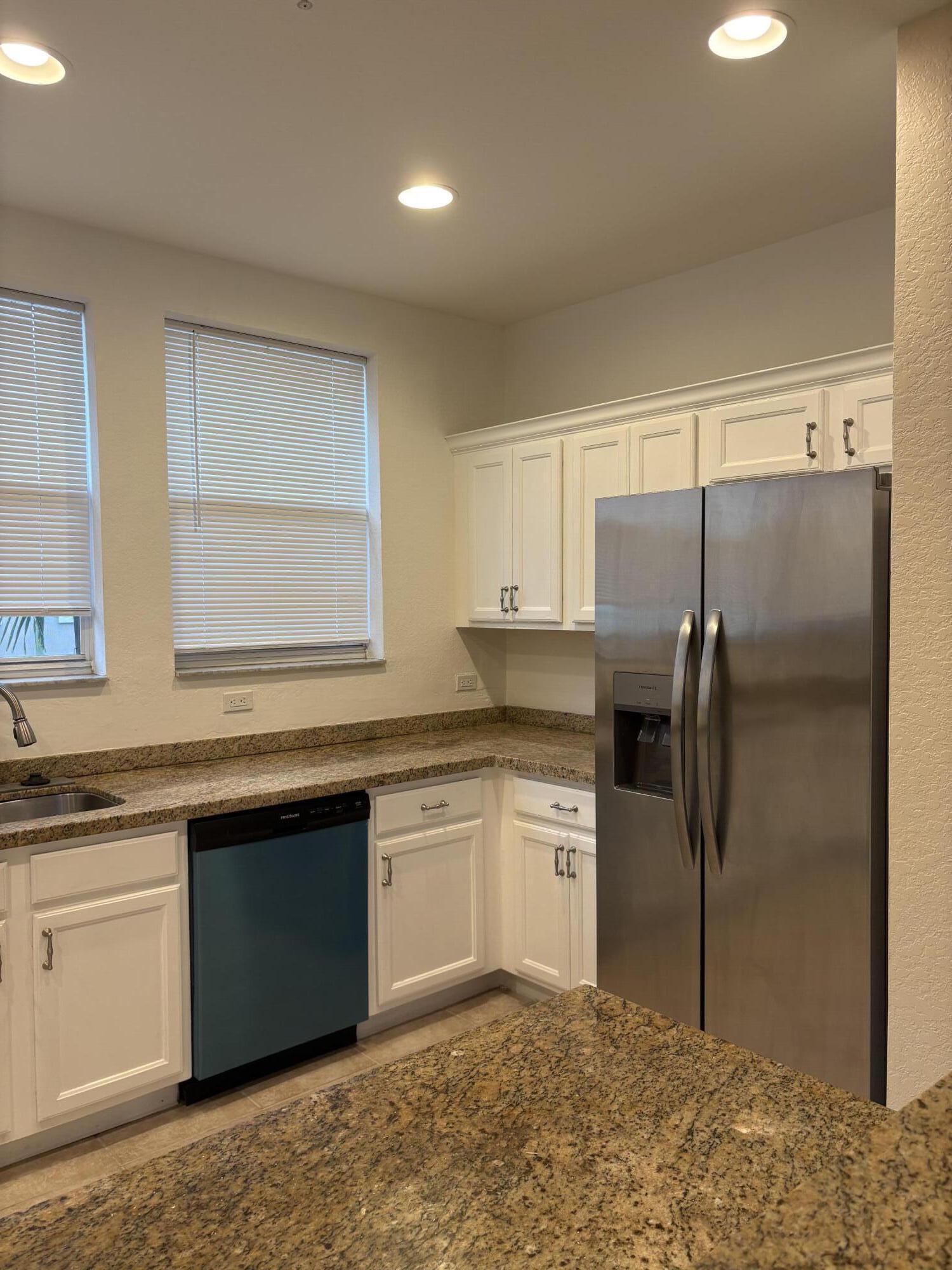 CITYSIDE CONDO - Residential Lease