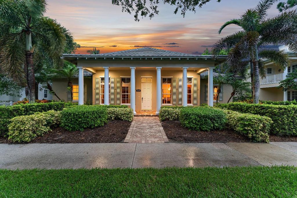 Photo of 3334 Greenway Drive, Jupiter, FL 33458 (MLS # R11005139)