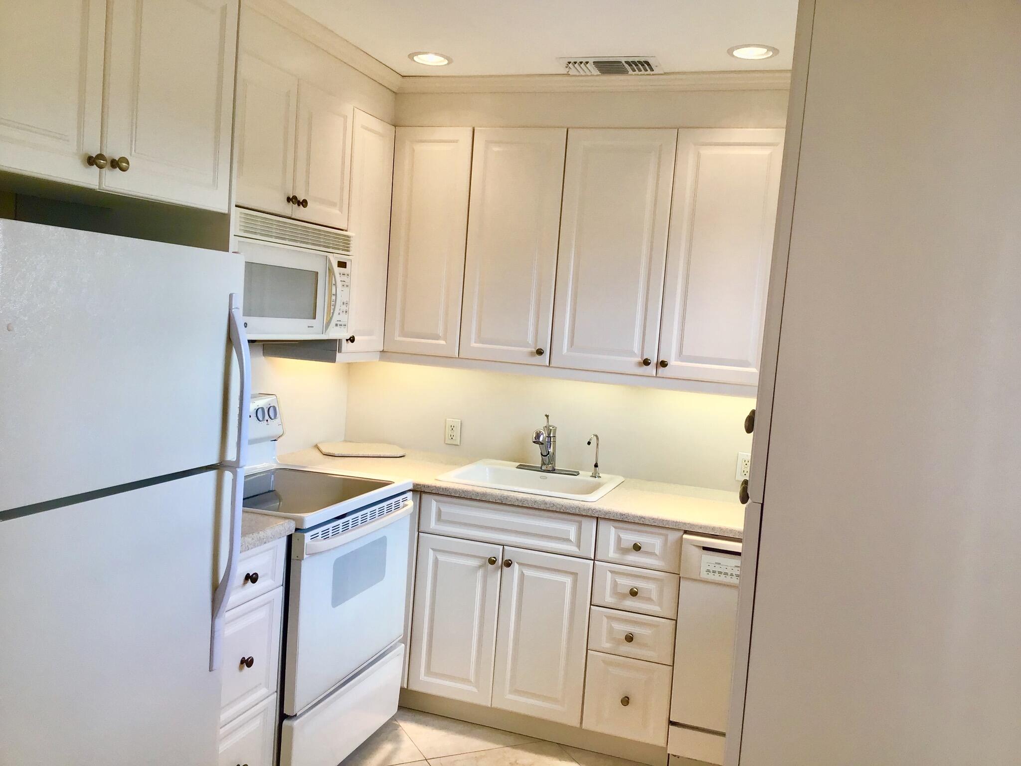 BRIGHTON AT CENTURY VILLAGE CONDO - Residential Lease