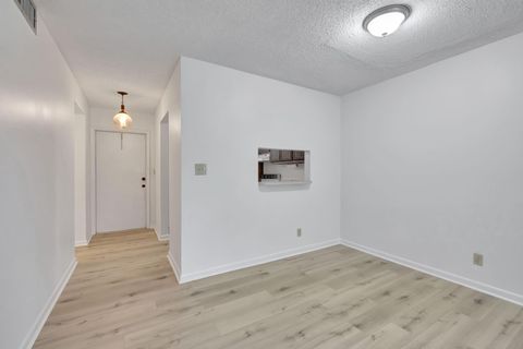 Condominium in Tamarac FL 8400 Lagos De Campo Blvd Blvd 5.jpg