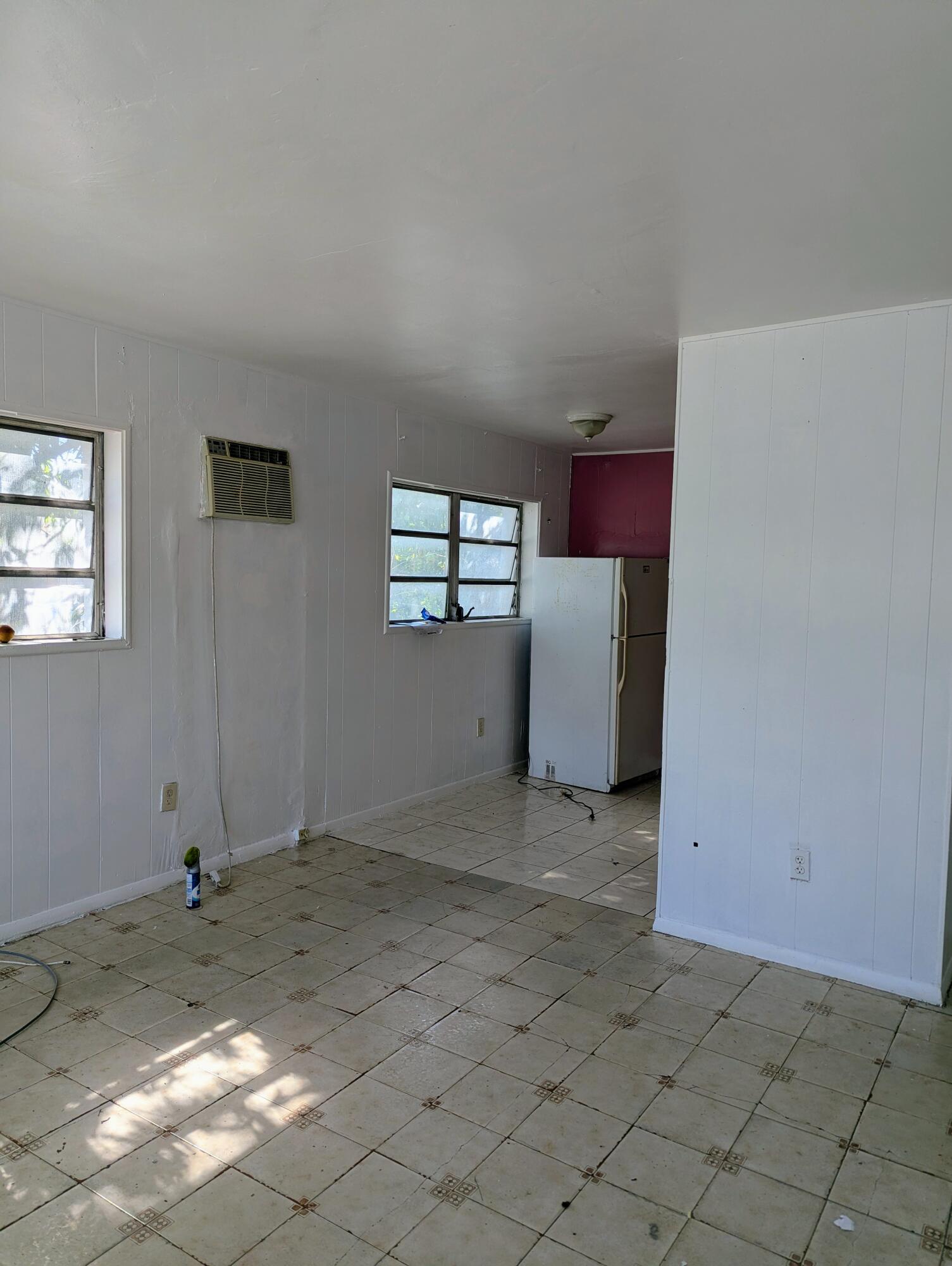 DIXIE HIGHWAY TRACK - Residential Income