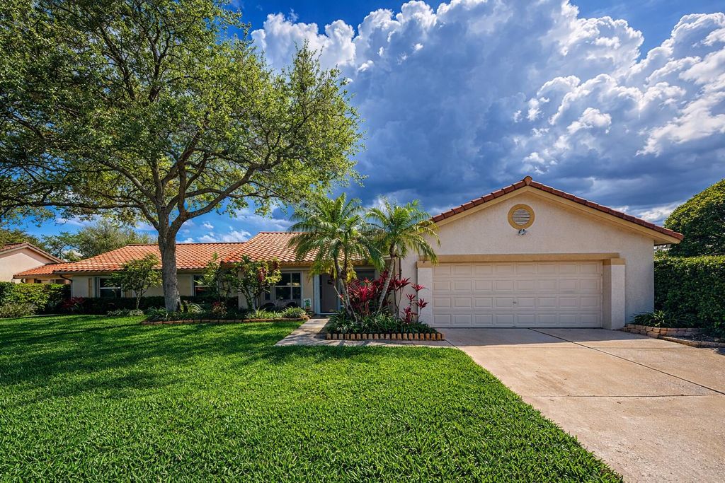 Photo of 1966 SW 105th Avenue, Davie, FL 33324 (MLS # B26002938)