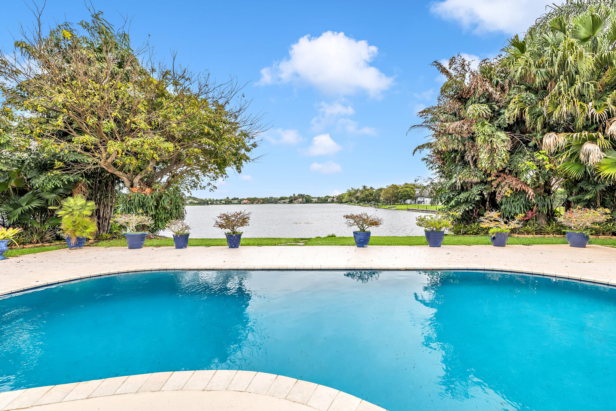 RIDGEVIEW LAKE ESTATES - Residential