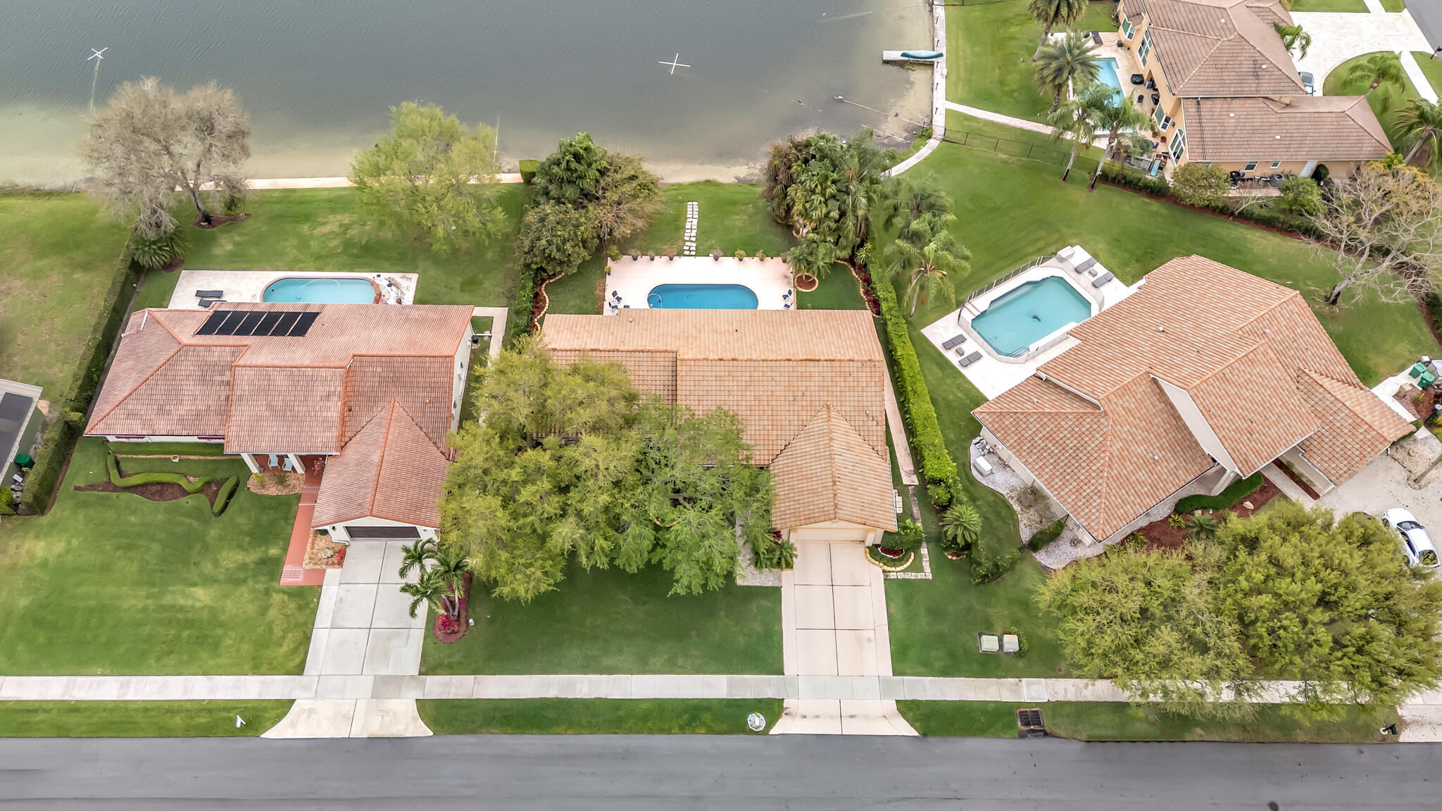 RIDGEVIEW LAKE ESTATES - Residential