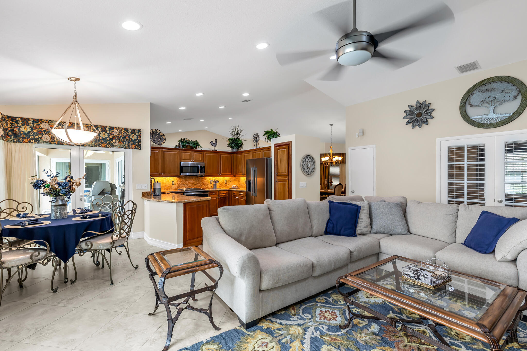 RIDGEVIEW LAKE ESTATES - Residential