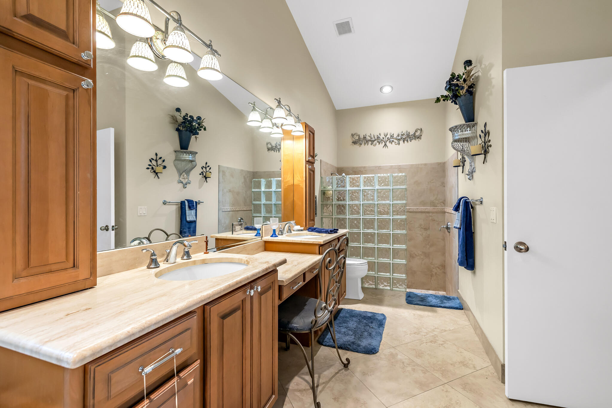 RIDGEVIEW LAKE ESTATES - Residential