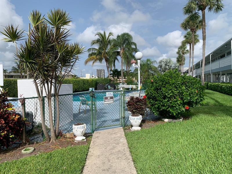 DIPLOMAT GARDEN COOP - Residential