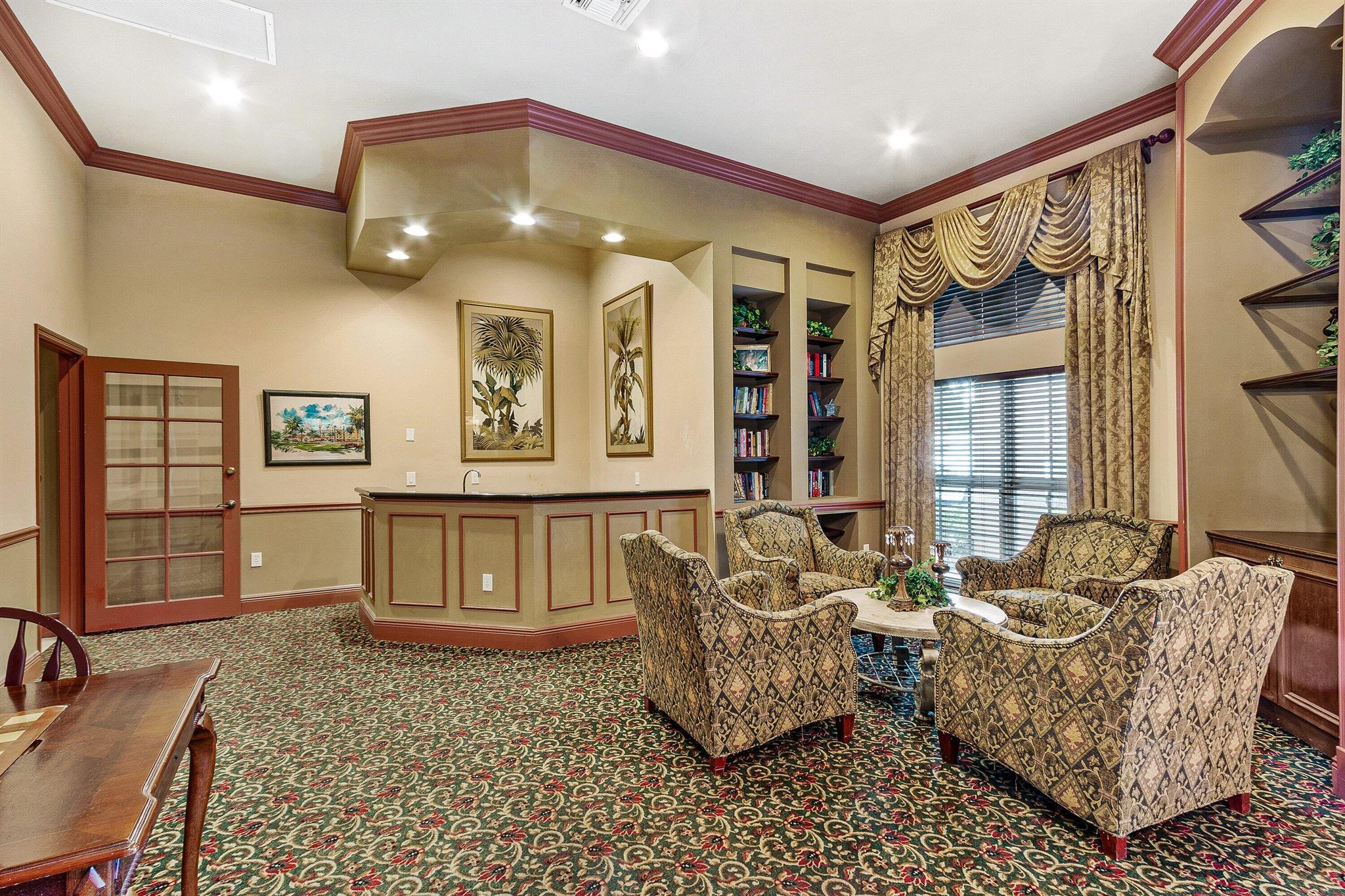 HYPOLUXOS MARINERS CAY CO - Residential