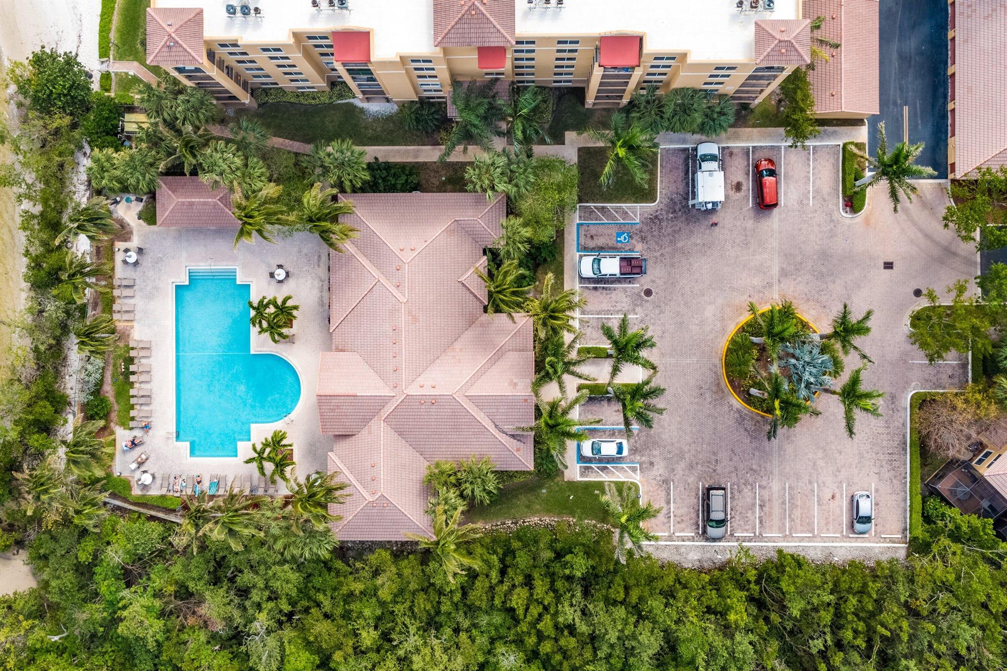 HYPOLUXOS MARINERS CAY CO - Residential