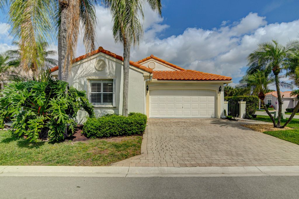 Photo of 7145 Foxworth Court, Boynton Beach, FL 33437 (MLS # R10868019)