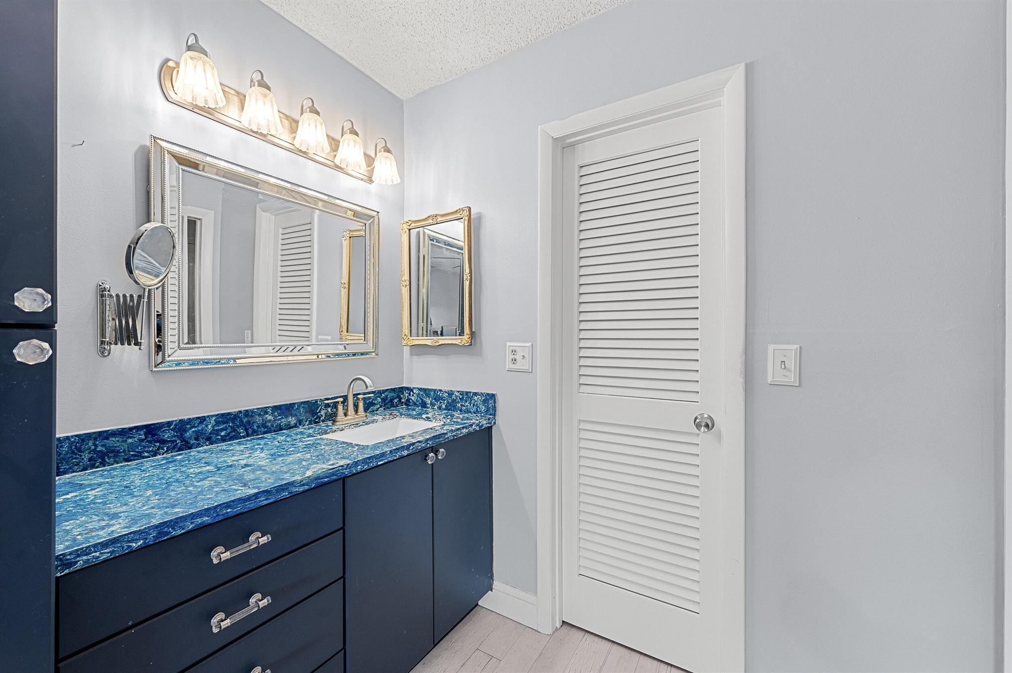 BOCA LAKES CONDO - Residential