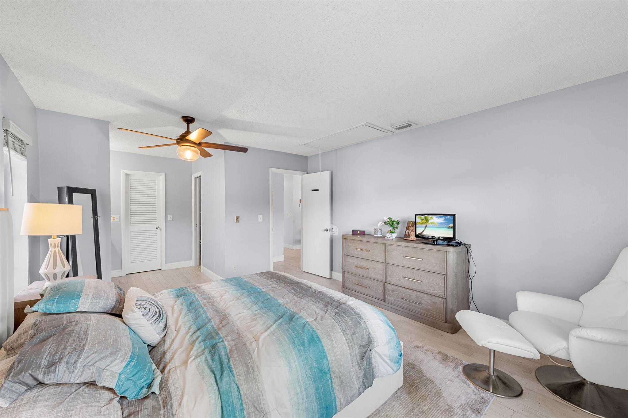 BOCA LAKES CONDO - Residential