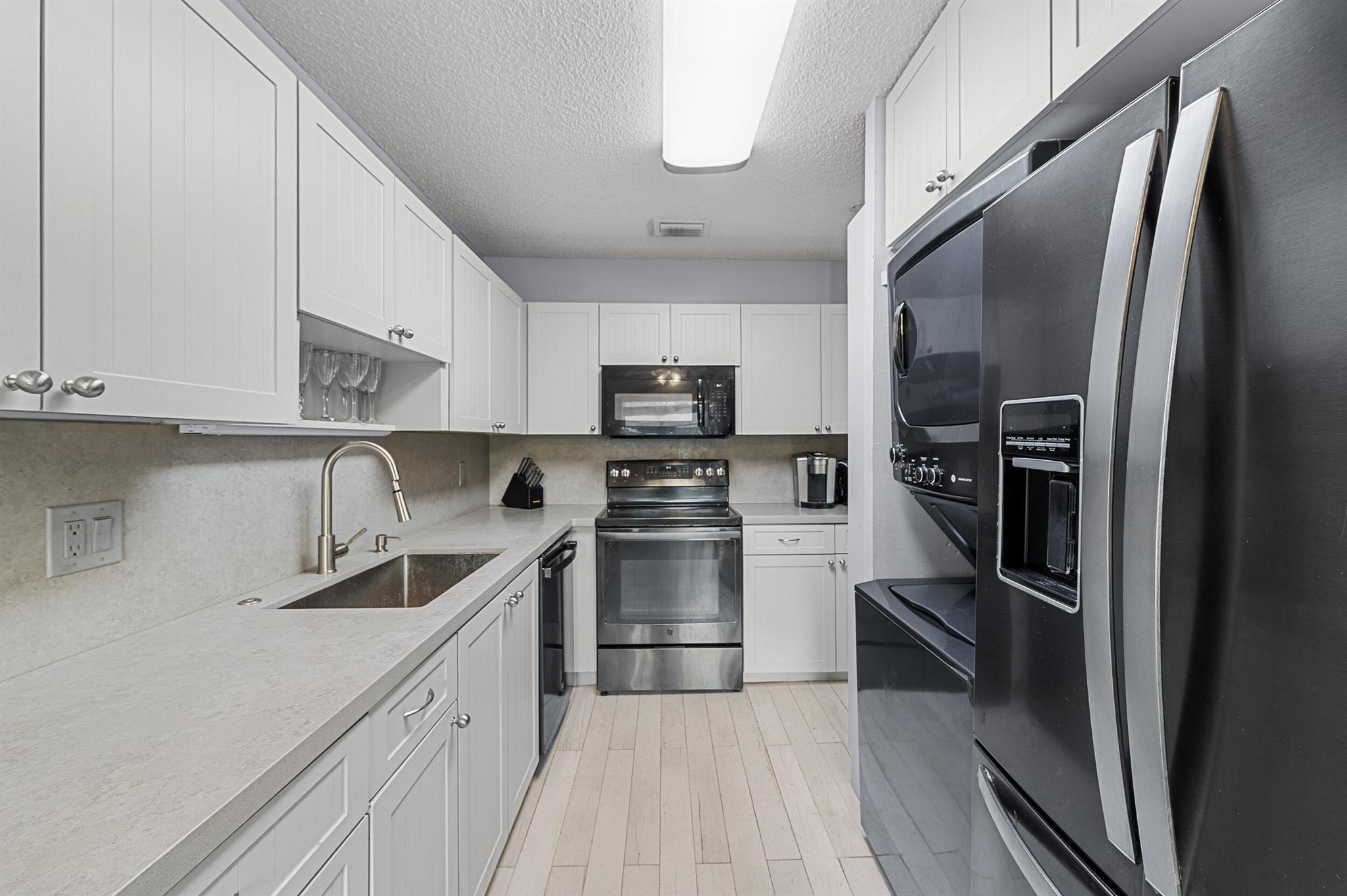 BOCA LAKES CONDO - Residential