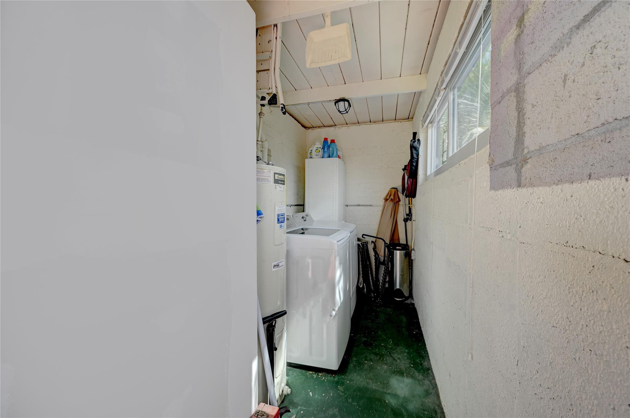 BABCO MANORS 39-15 B LOT - Residential