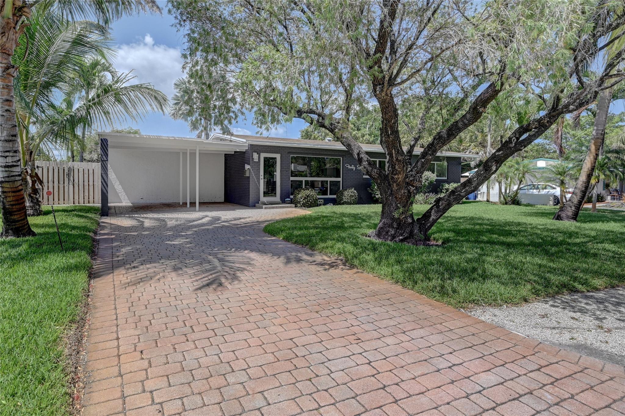 BABCO MANORS 39-15 B LOT - Residential