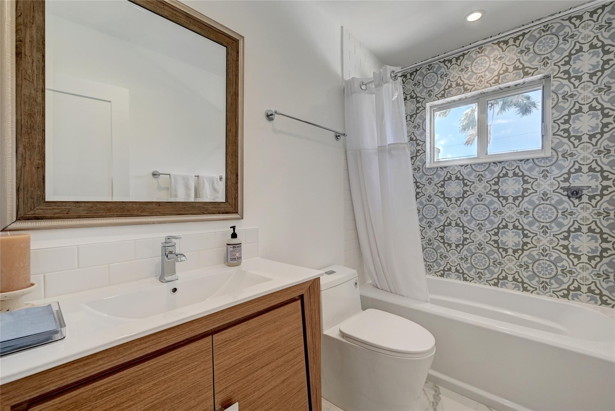 BABCO MANORS 39-15 B LOT - Residential