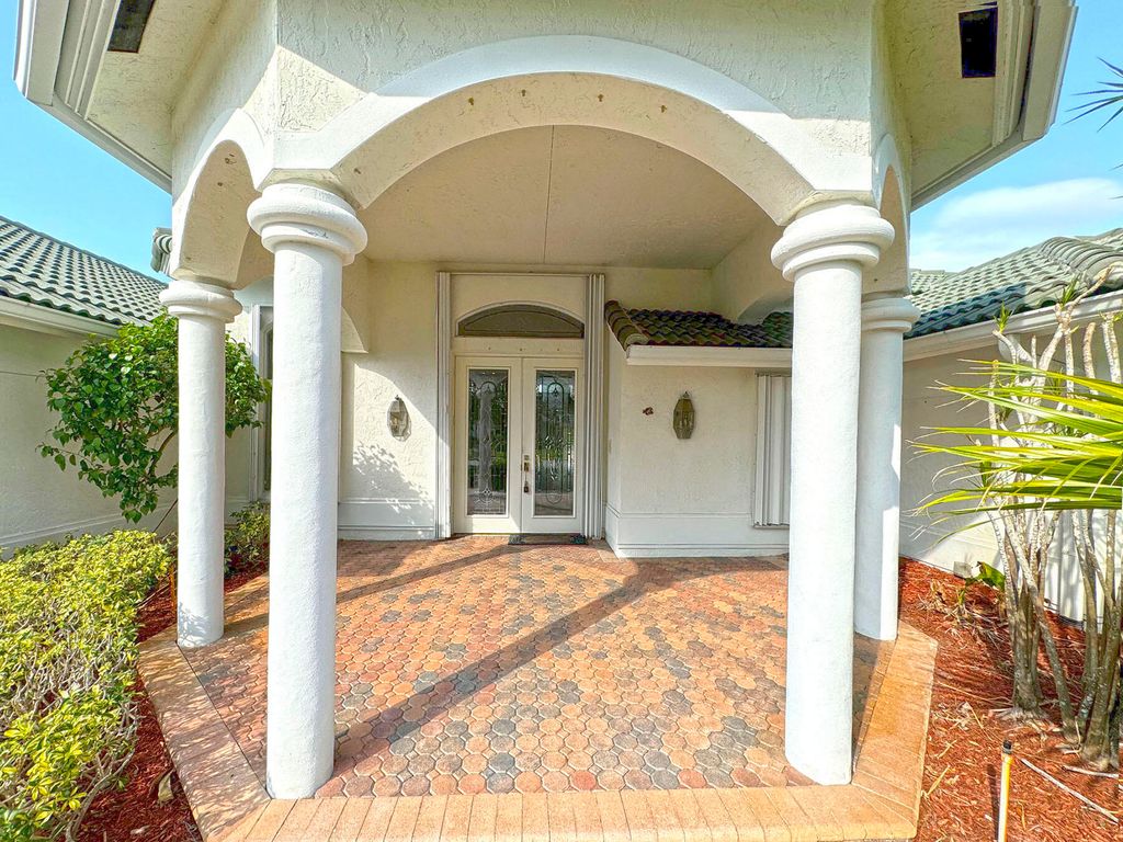 Photo of 5203 SW Hammock Creek Drive, Palm City, FL 34990 (MLS # R10988353)