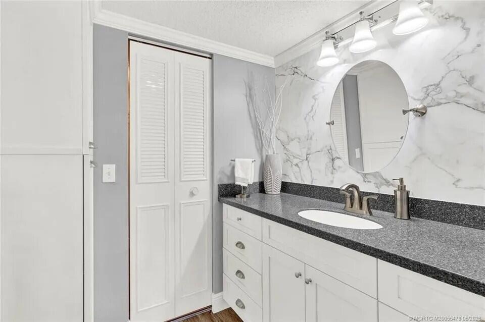 CIRCLE BAY YACHT CLUB CONDO - Residential