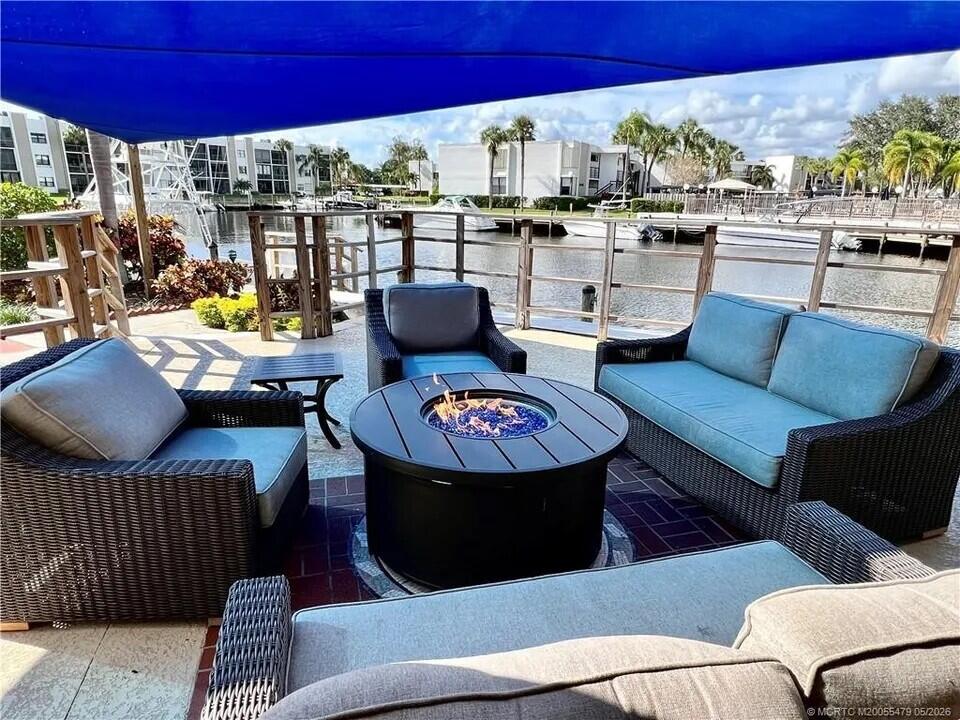 CIRCLE BAY YACHT CLUB CONDO - Residential