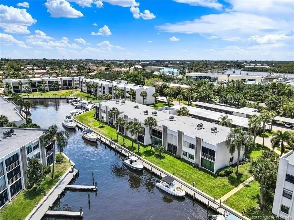 1950 SW Palm City Road 2-102