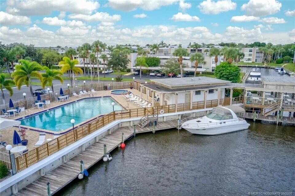CIRCLE BAY YACHT CLUB CONDO - Residential