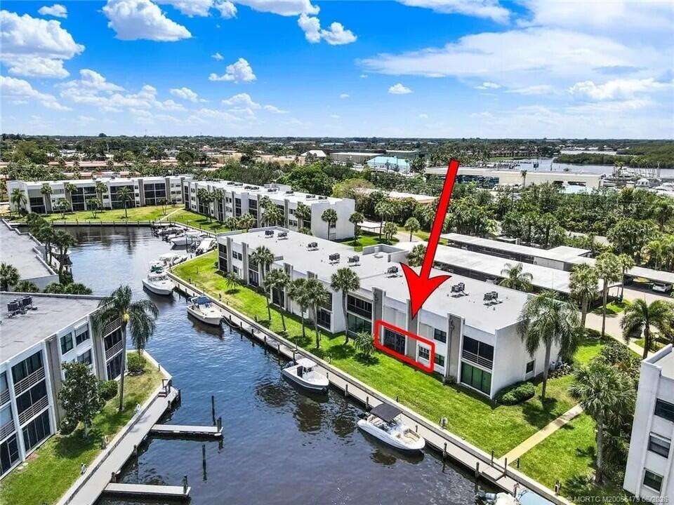 CIRCLE BAY YACHT CLUB CONDO - Residential