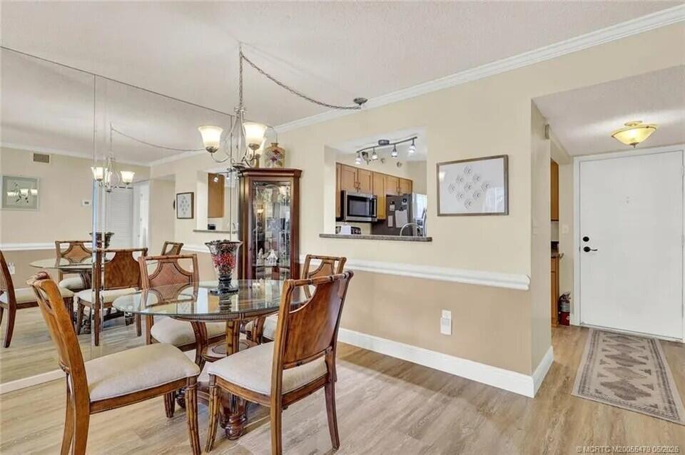 CIRCLE BAY YACHT CLUB CONDO - Residential