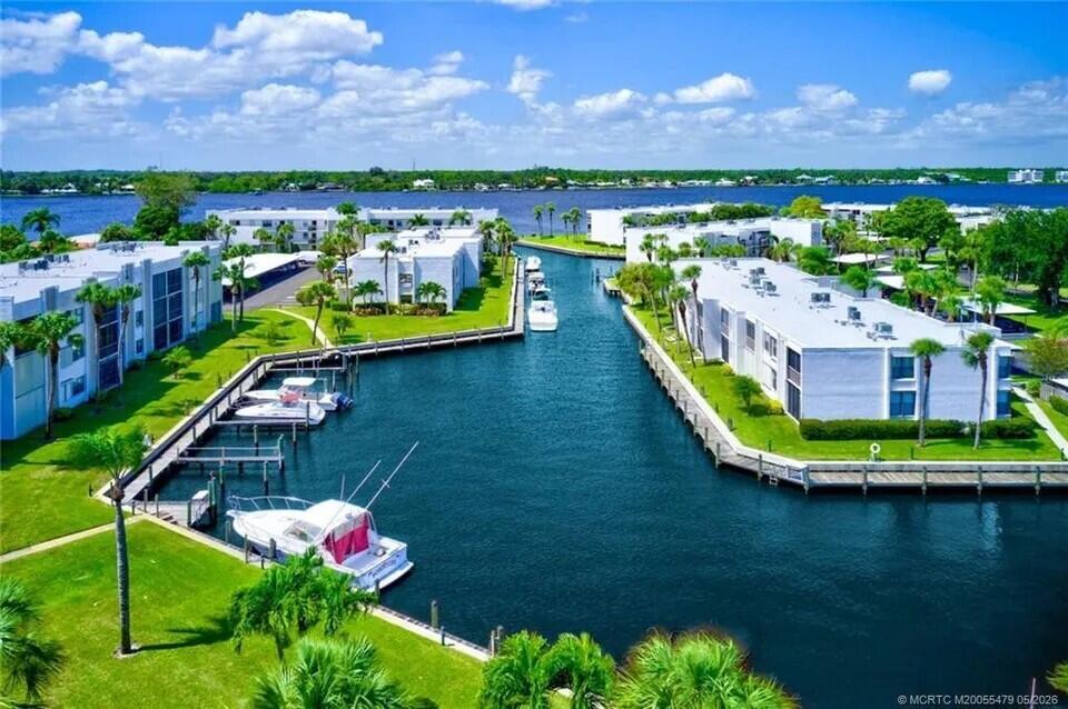 CIRCLE BAY YACHT CLUB CONDO - Residential