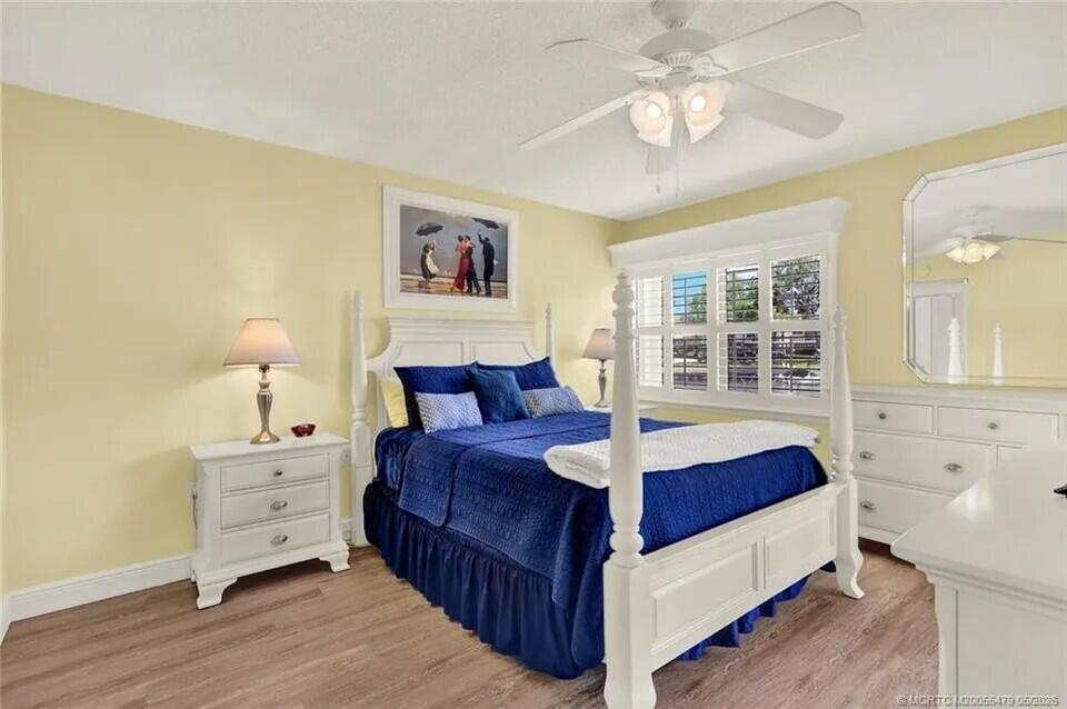 CIRCLE BAY YACHT CLUB CONDO - Residential