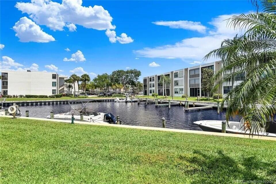 CIRCLE BAY YACHT CLUB CONDO - Residential