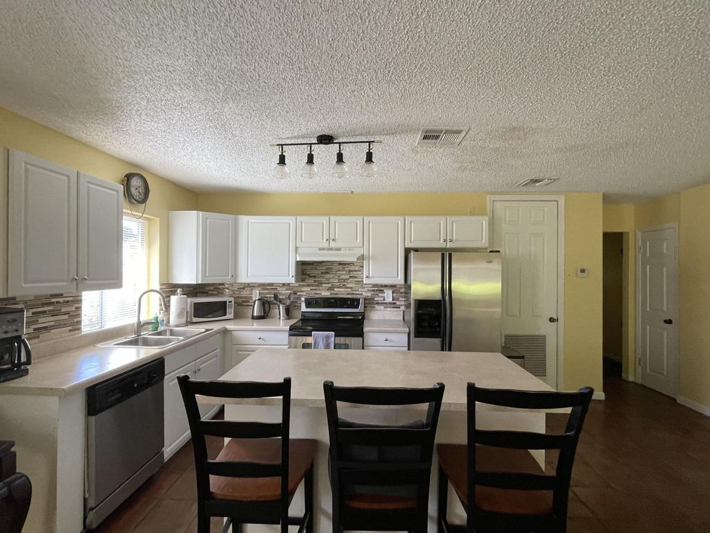 Photo of 801 NE 2nd Avenue, Delray Beach, FL 33444 (MLS # R10994856)