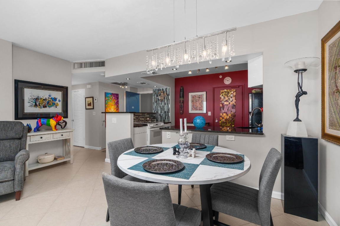 Coral Ridge Towers South - Residential