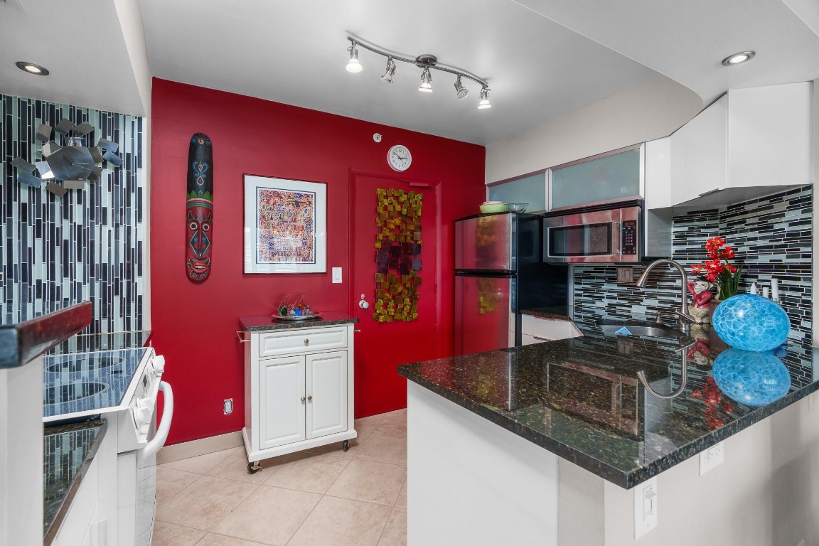 Coral Ridge Towers South - Residential