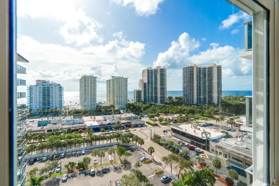 Coral Ridge Towers South - Residential