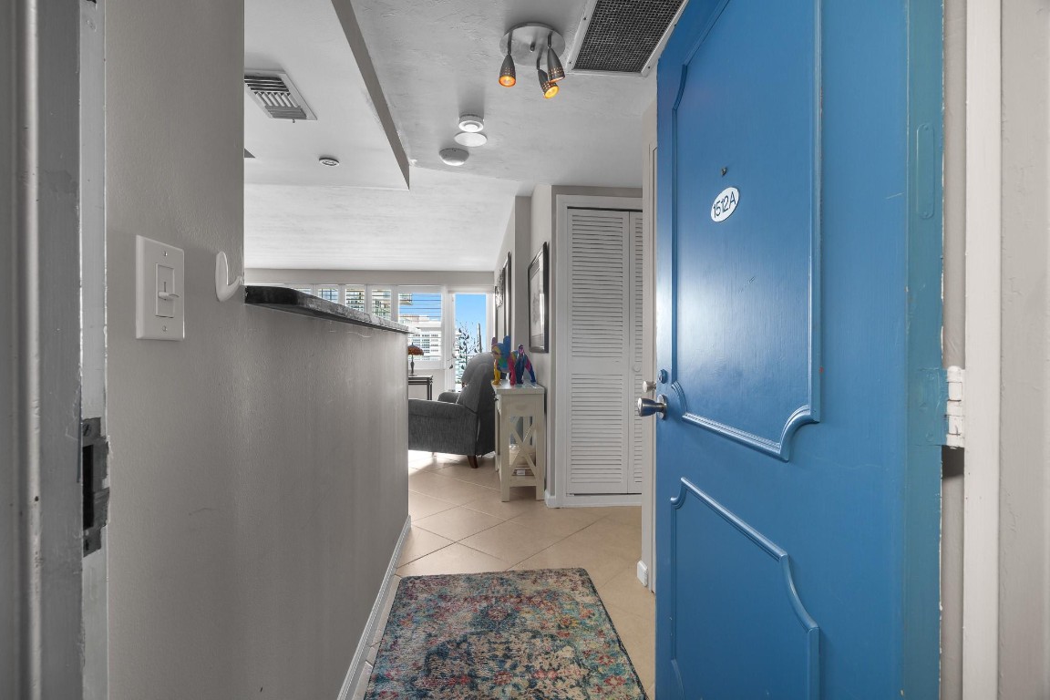 Coral Ridge Towers South - Residential