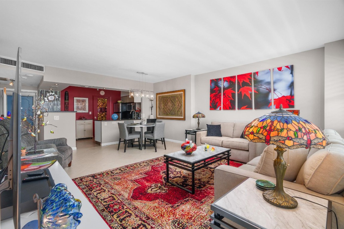 Coral Ridge Towers South - Residential