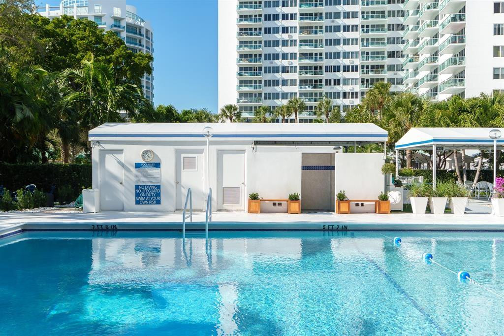 Coral Ridge Towers South - Residential