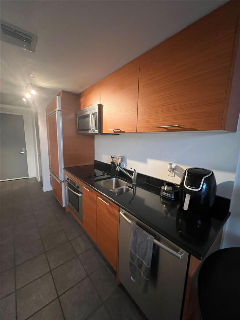 50 Biscayne Condo - Residential Lease