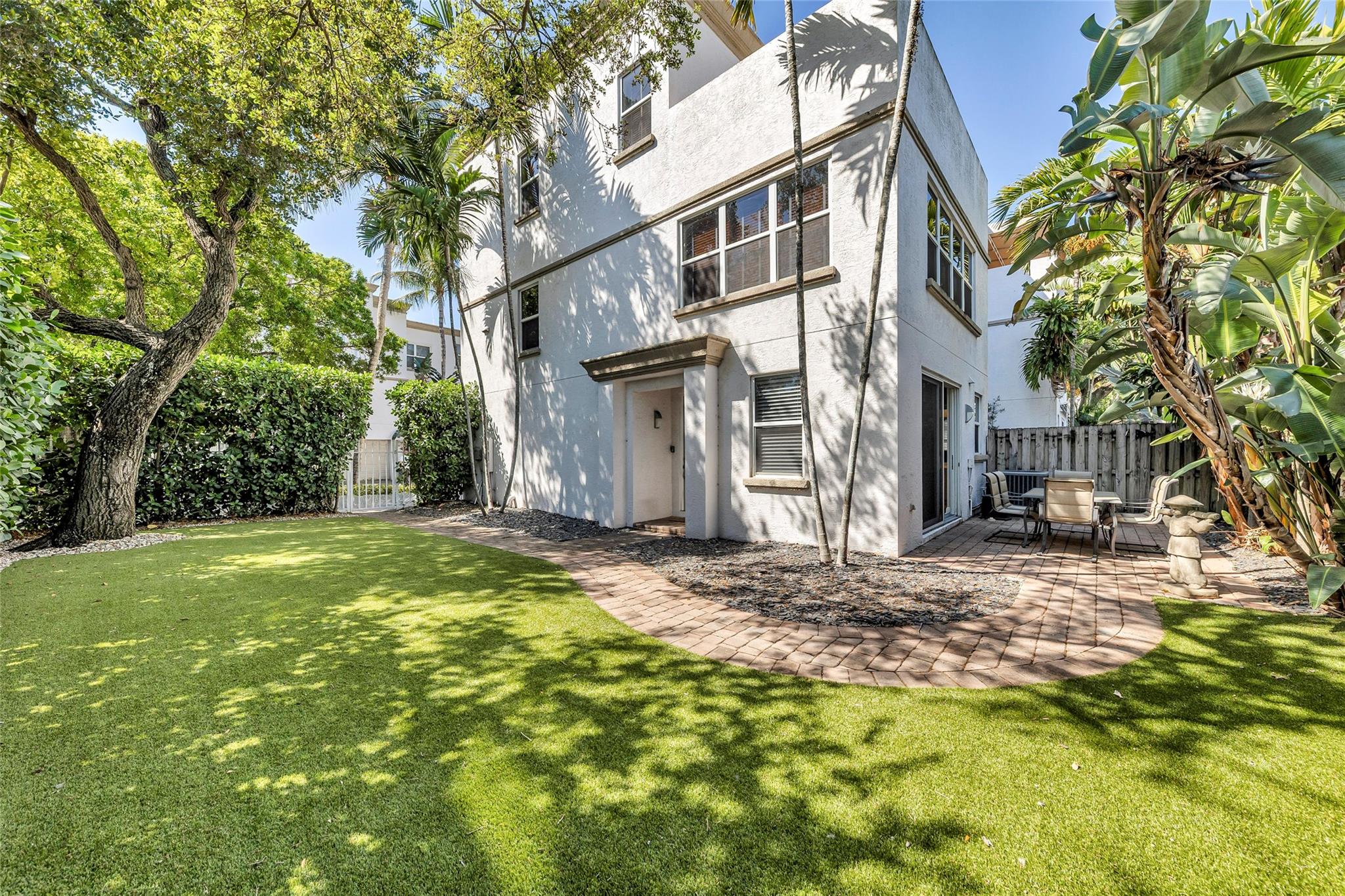 705 SW 4th Ave 705