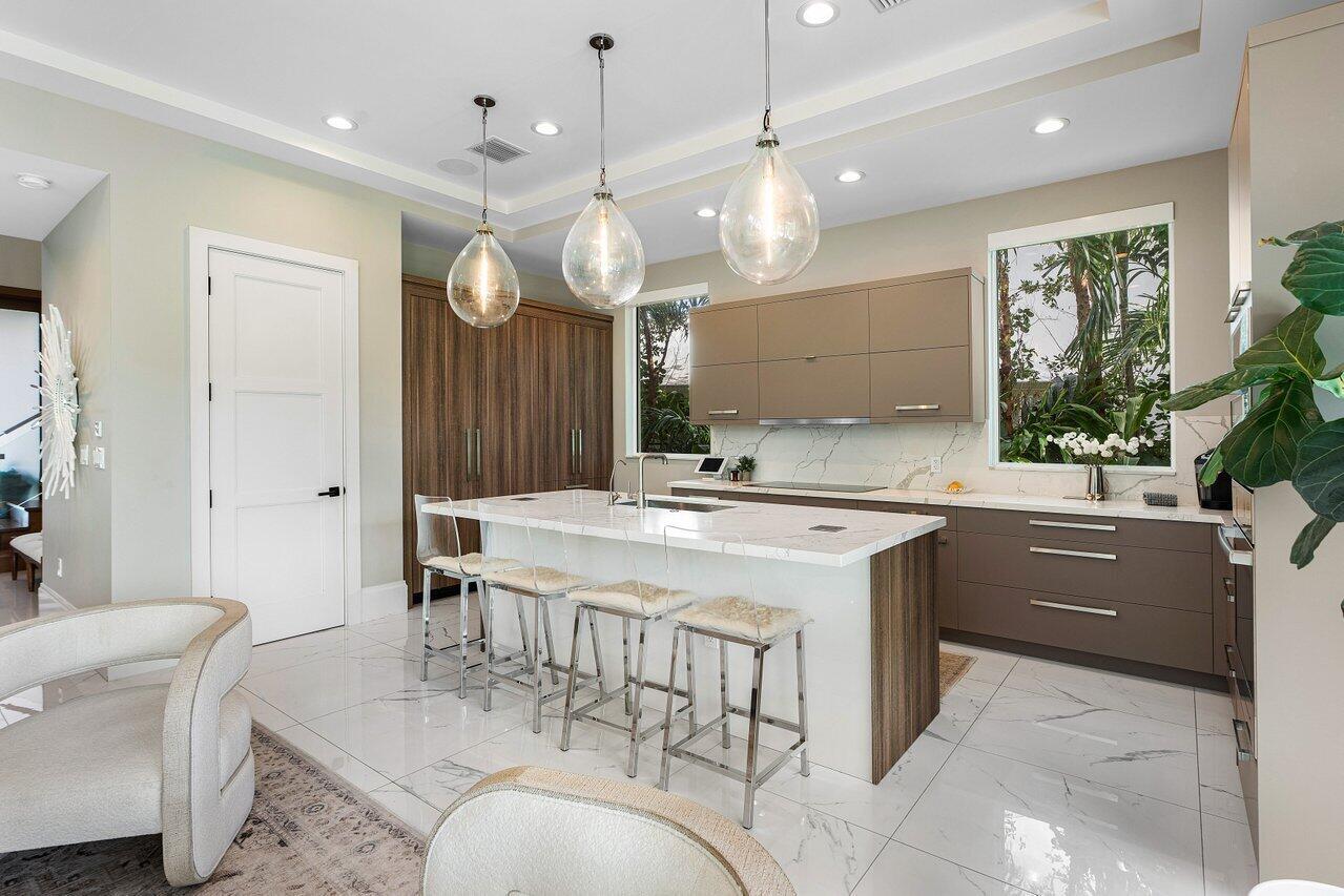 TROPIC ISLE - Residential