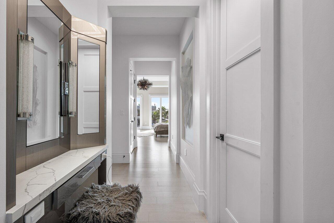 TROPIC ISLE - Residential