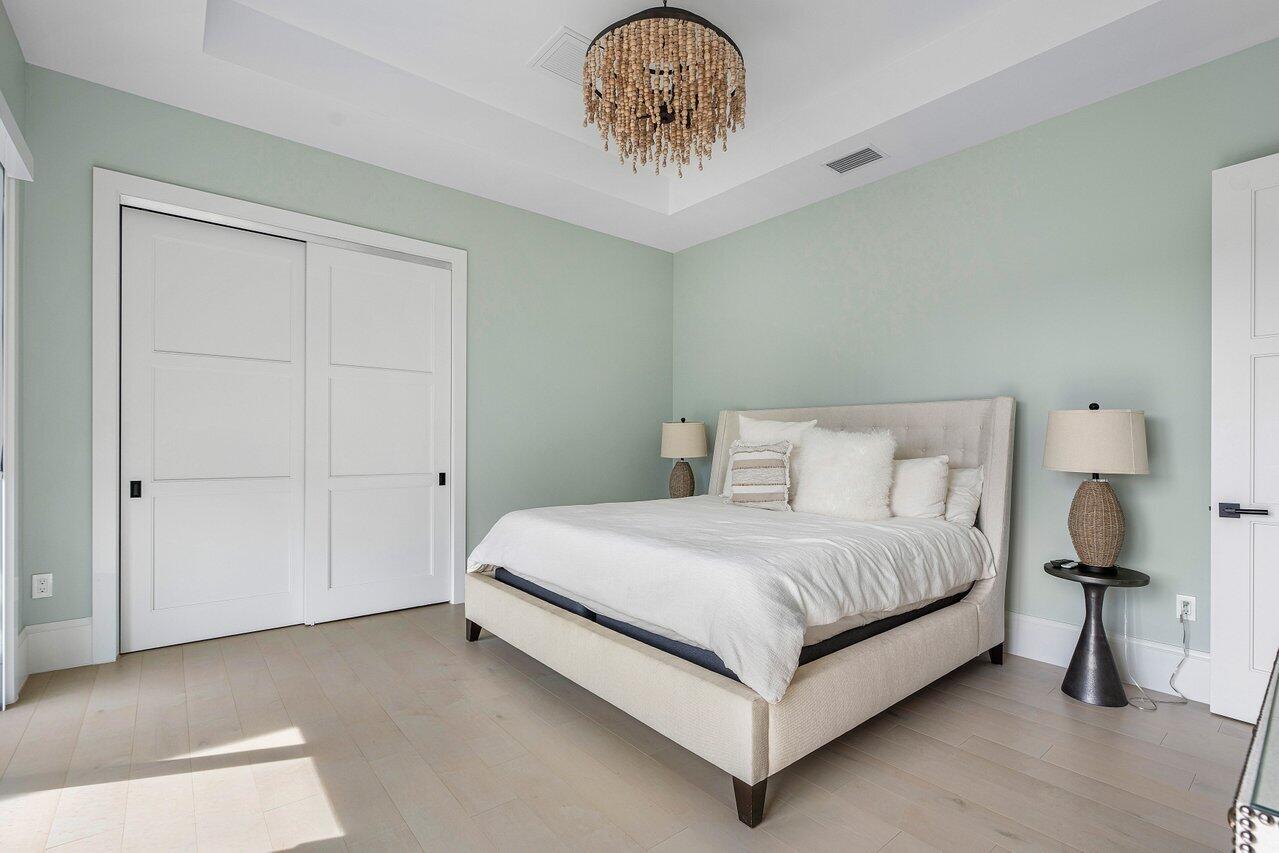 TROPIC ISLE - Residential