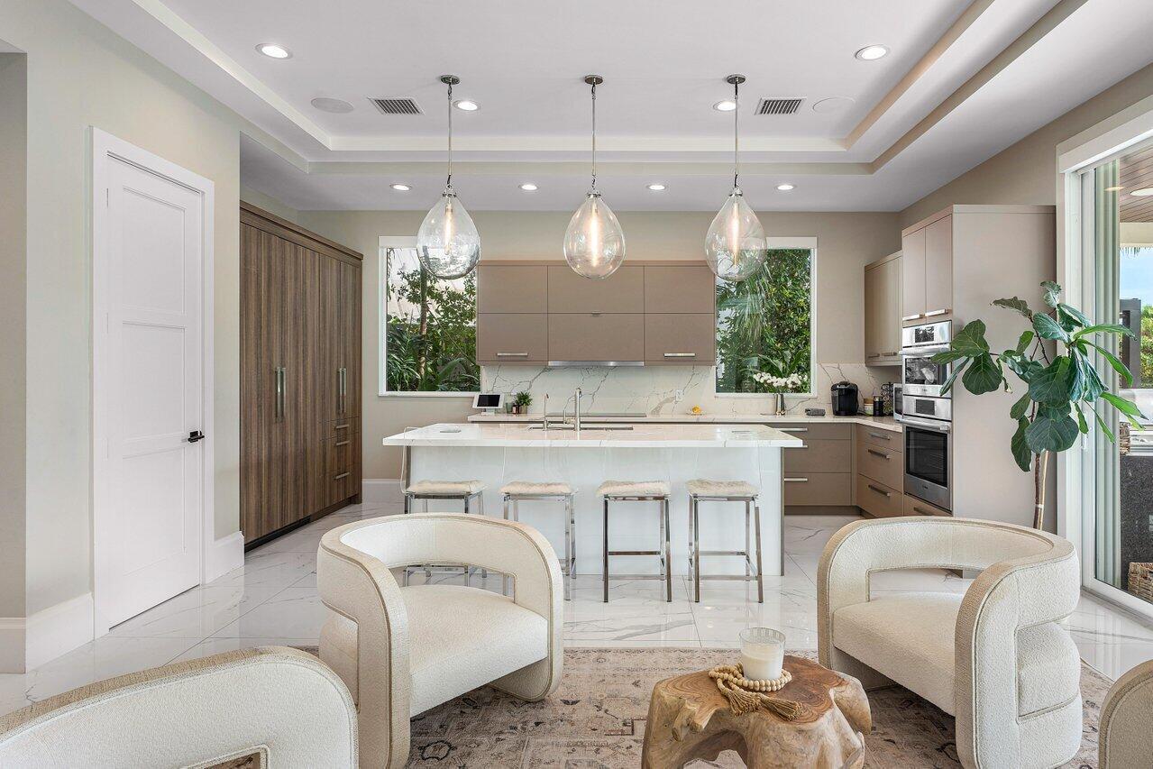 TROPIC ISLE - Residential