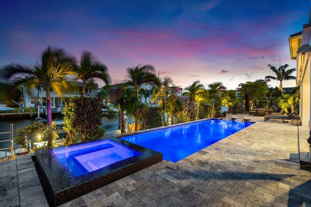 TROPIC ISLE - Residential