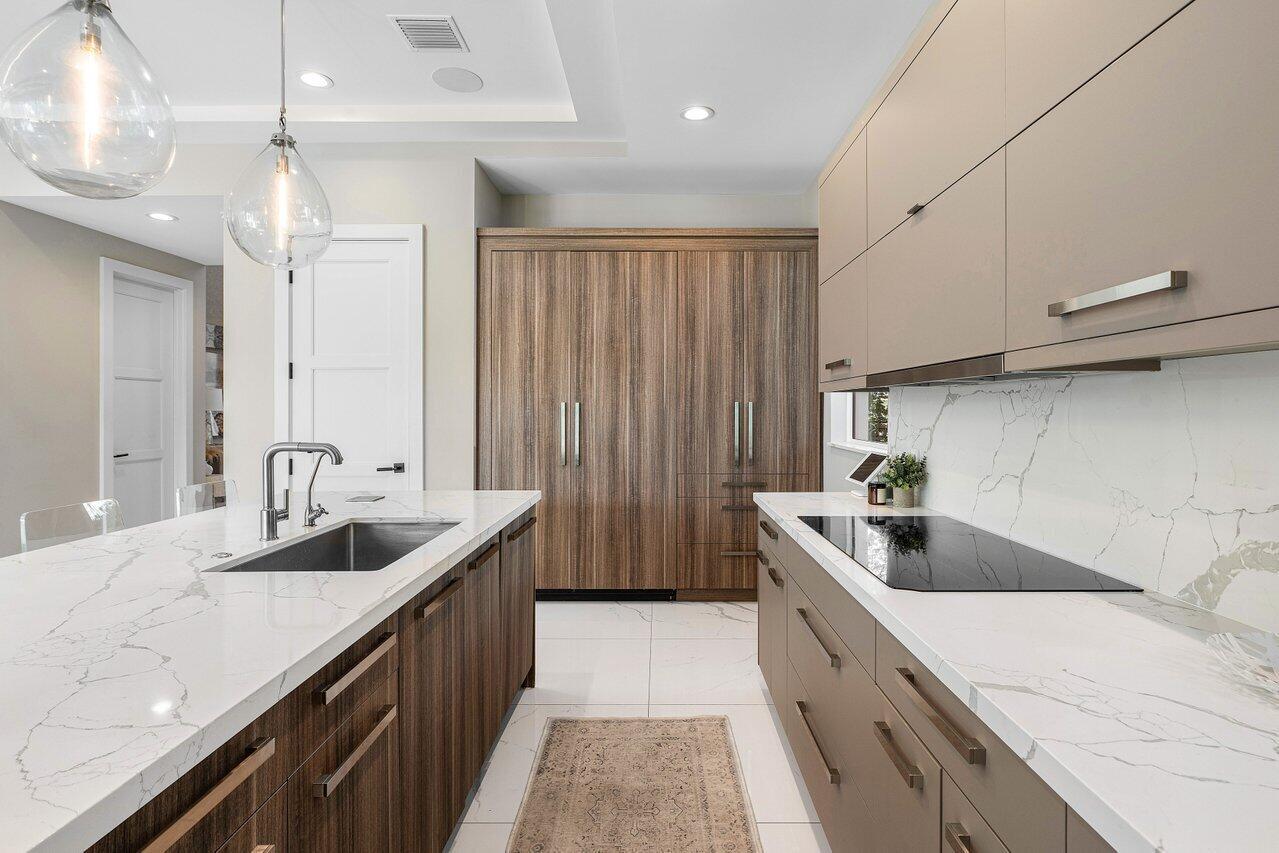 TROPIC ISLE - Residential